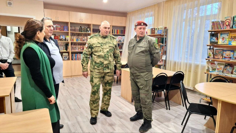 Школа встречает гостей.
